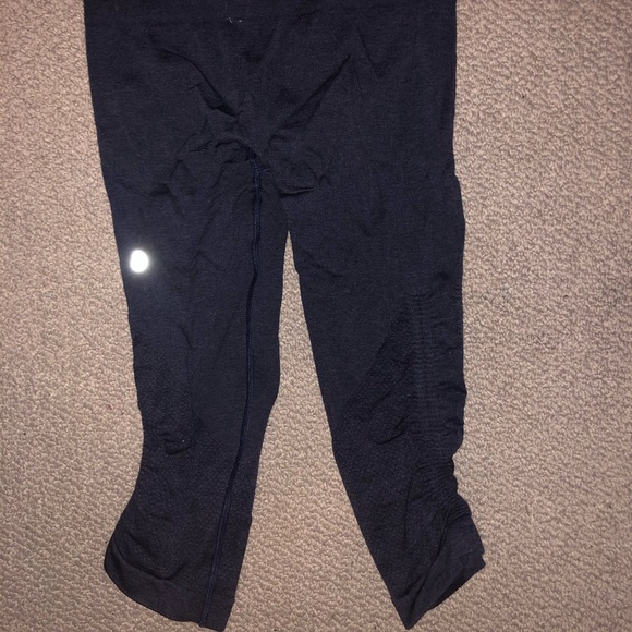 Lulu lemon leggings - Picture 2 of 3